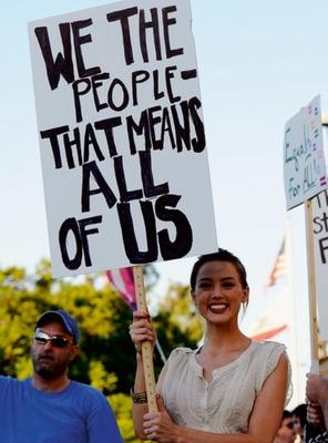 Amber Heard vs Johnny Depp & Bots